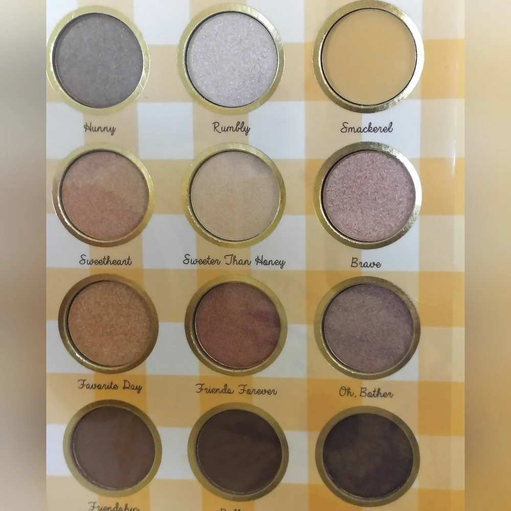 Winnie The Pooh Furry Face Eyeshadow Palette